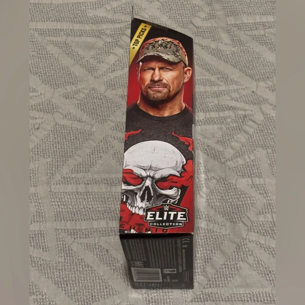 Stone Cold Steve Austin WWE 2025 Raw on Netflix Action Figure New in Box - Picture 3 of 5